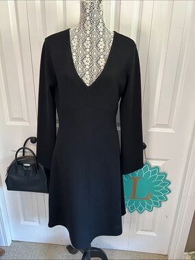 Classic and timeless Anne Klein wool blend dress.